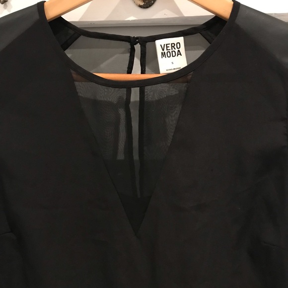 🍷 Vero Moda Tank With Faux Leather Detail - Picture 2 of 4